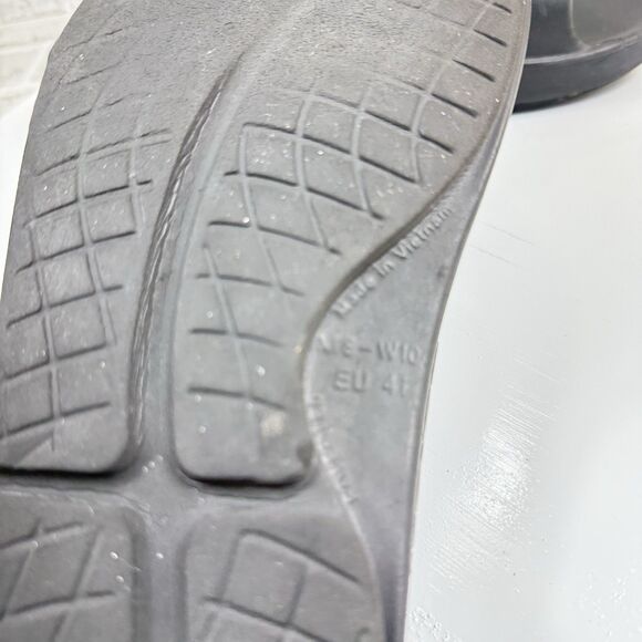 OOFOS OOahh Slide Sandal Black Recovery Comfort Men’s 8 Women’s 10 - Picture 10 of 10